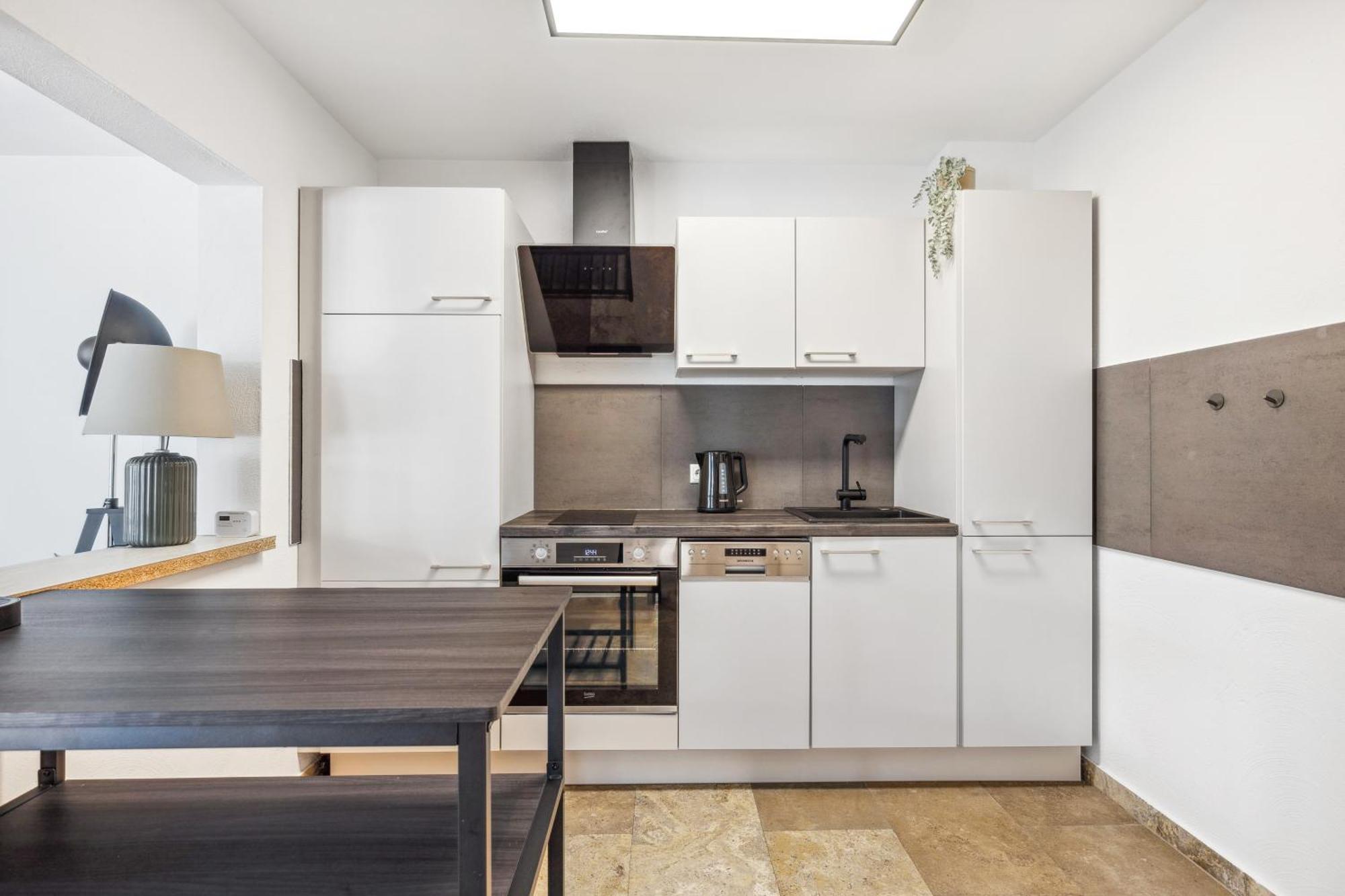 Fewo Moritz Mit Kleiner Terrasse Und Stellplatz Coburg Ngoại thất bức ảnh